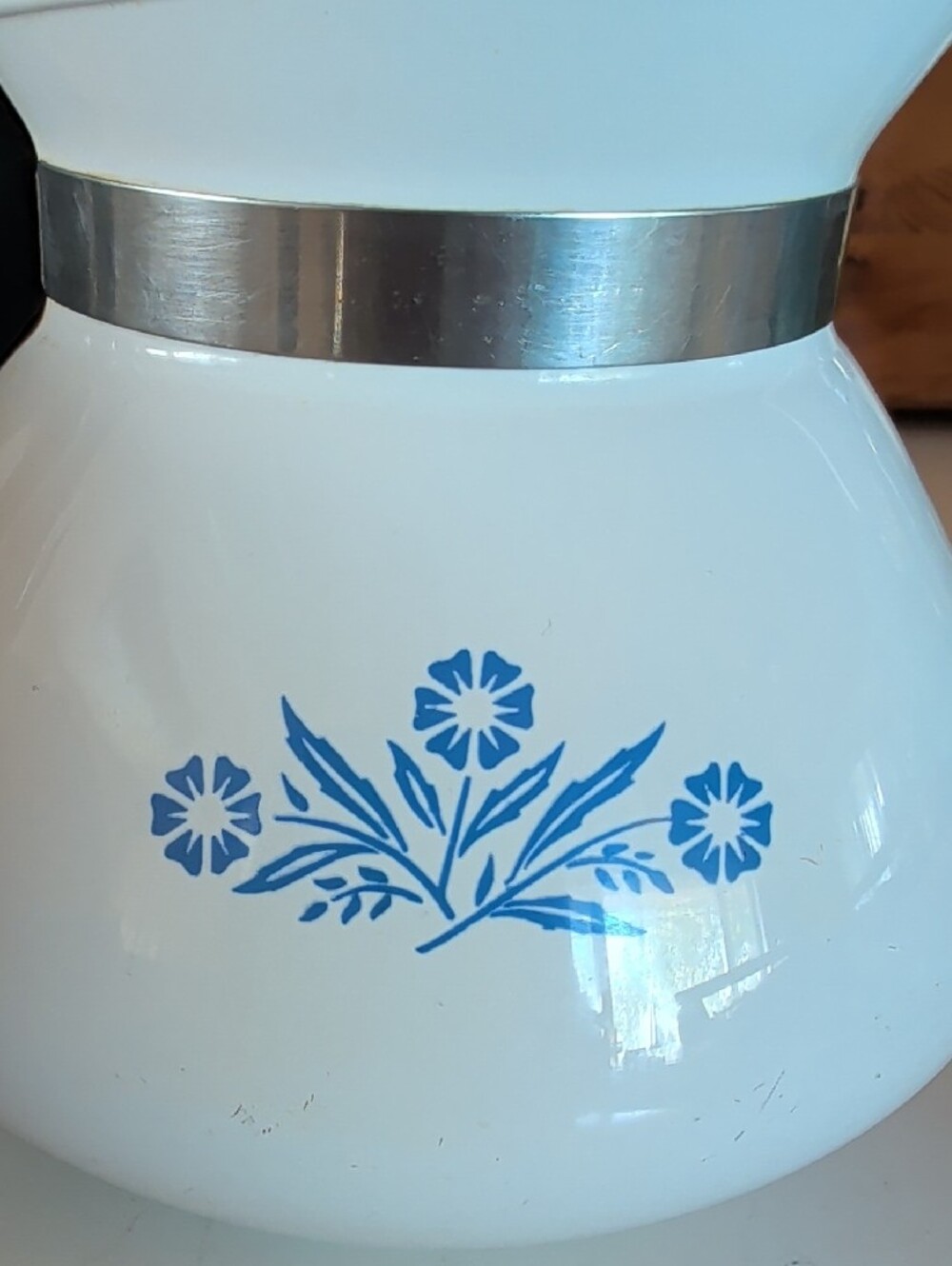 VTG. Corningware Blue Cornflower 6-cup Teapot .( Model P-104) - Picture 3 of 11